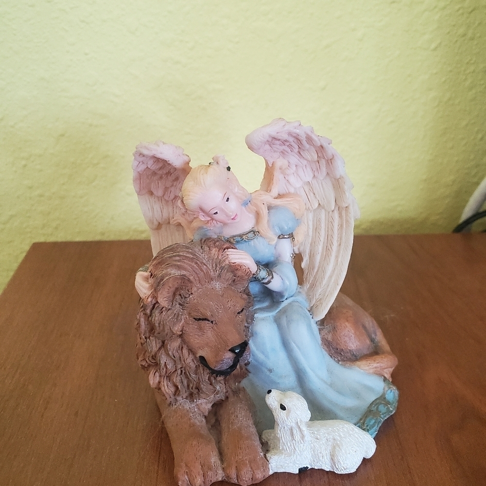 Lion&Lamb Angel statue - Picture 9 of 9